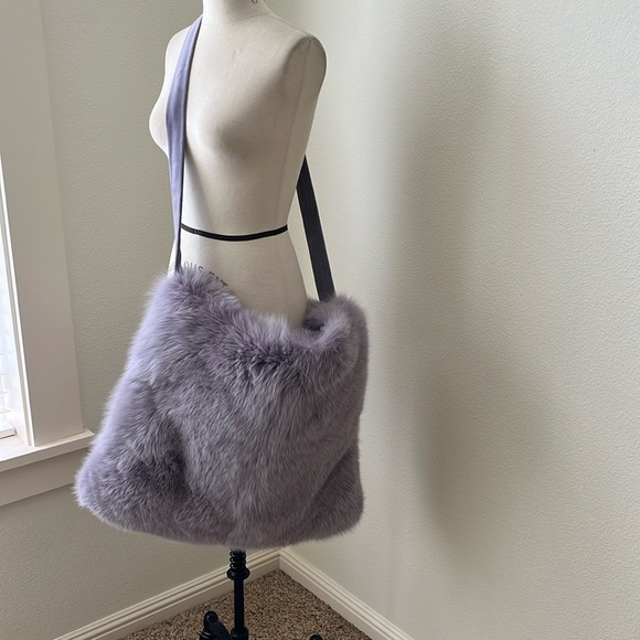 unknown Handbags - Beautiful fox fur satchel purse velvet lined